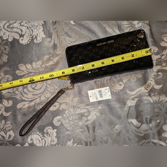 Michael Kors black patent wallet NWT - Picture 7 of 8